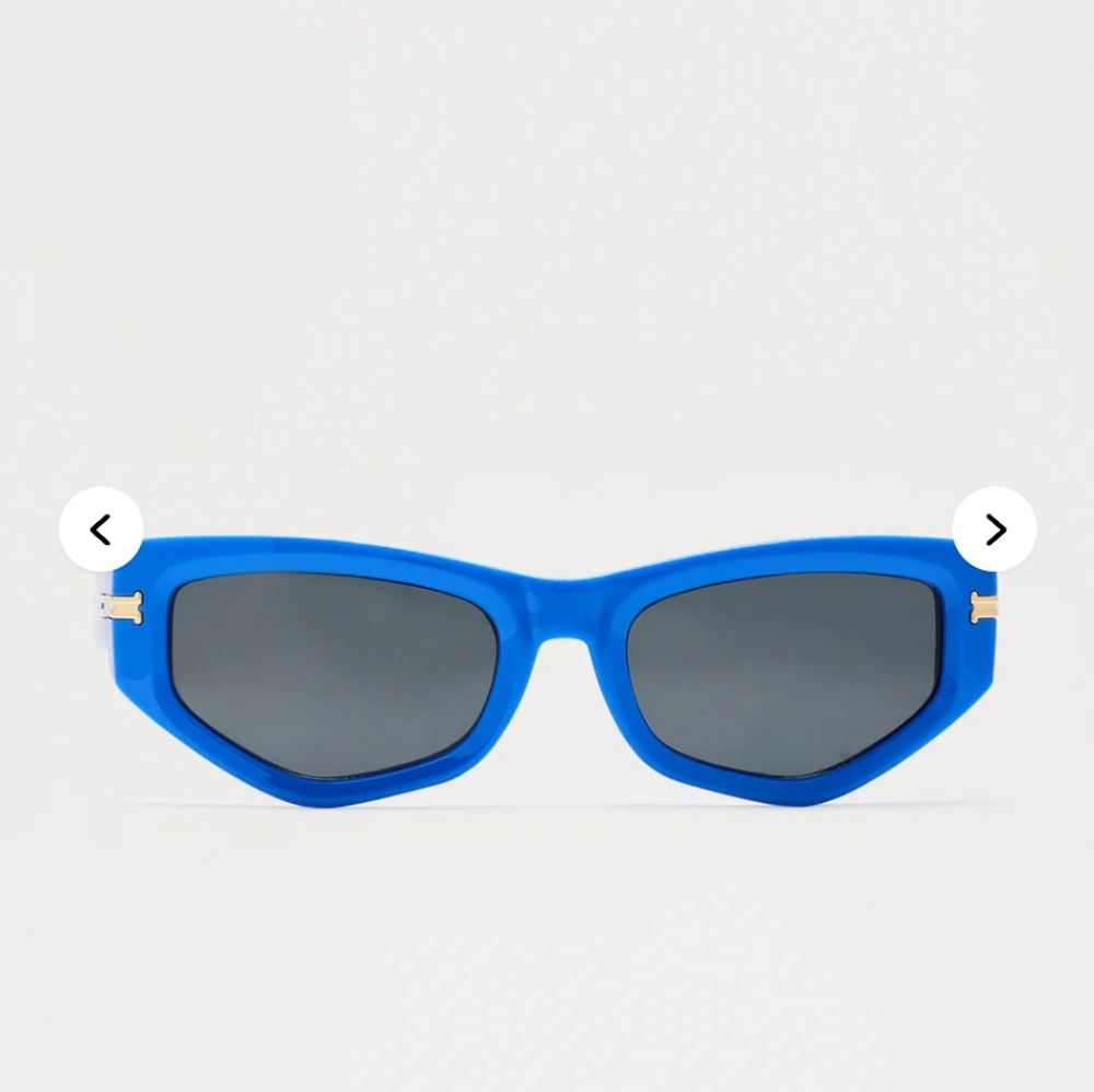 Royal Blue Cat-Eye Sunglasses EUC - Picture 4 of 4